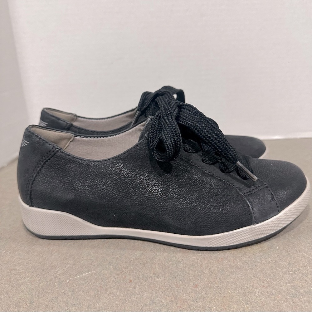 Dansko Orli Black Lace Up Women’s Leather Sneakers EU 37 (US 6.5-7)
